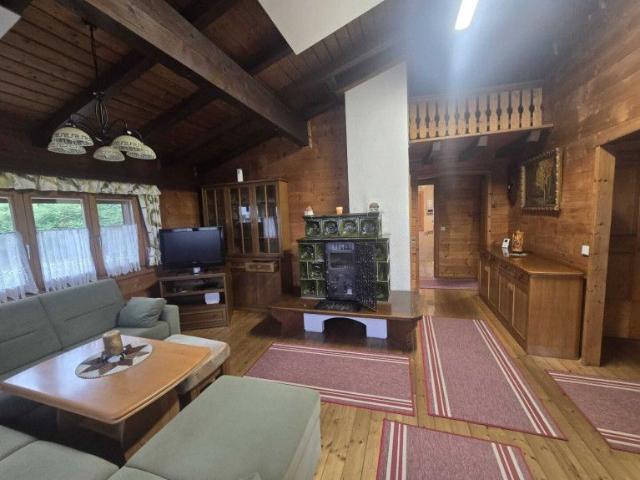 Haus nahe Schloss Eckartsau: 965m² Grund, 4 Zimmer Haus mit Wohn Essküche,+ Kamin & Sauna+ Garage