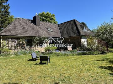 Haus auf uneinsehbaren Grundstück mit altem Baumbestand