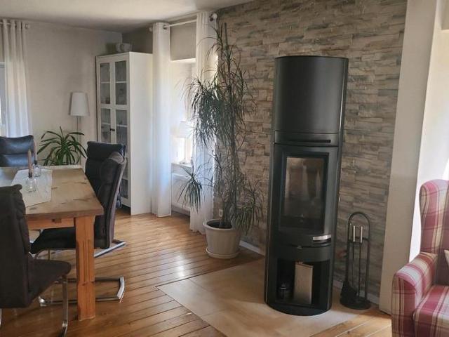 Haus auf dem Land mit viel Platz zu verkaufen