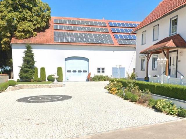 Haus Bauernhaus Stadel. Mietkauf