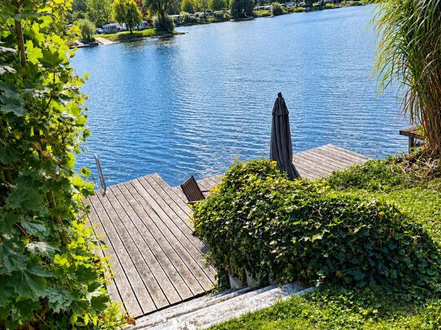 Haus direkt am See