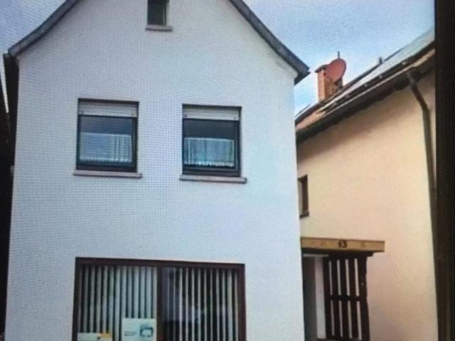 Haus für große Familie Laden möglich 7 Zimmer ca. 300m² 1000m³