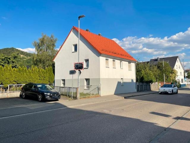 Haus freistehend mit großem Garten zu verkaufen