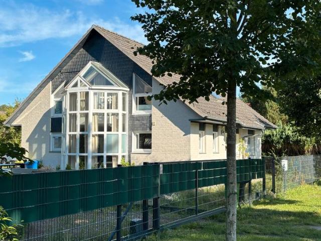 Haus + Gästehaus auf ca. 1.388 m² mit zusätzlichem Baugrundstück