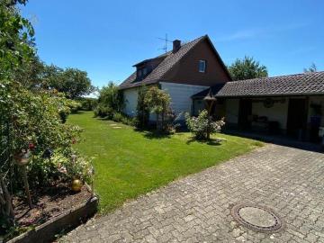 Haus Grundstück mit Altbestand