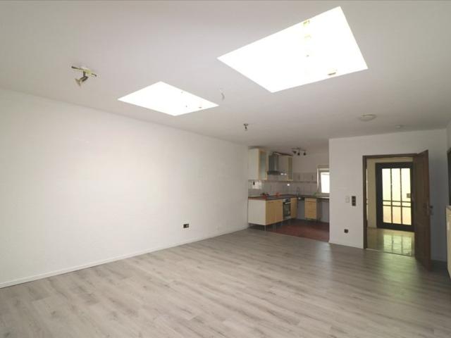 HAUS IM HAUS 2 ZIMMER IM EG MIT TERRASSE, nahe Klinikum und FH!