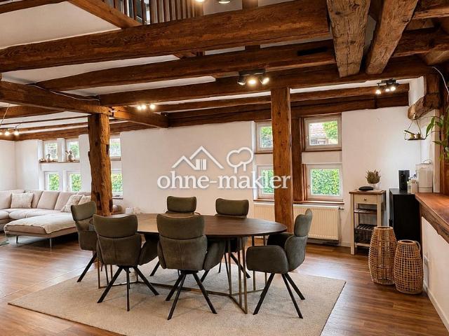 Haus im Haus Gefühl: Großzügige 6 Zimmer Maisonette mit 147 m²