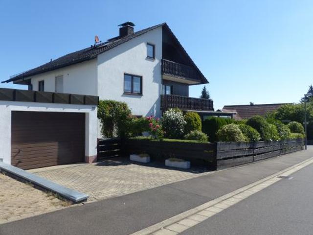 Haus im Haus! Ebenerdige, sehr hochwertige 4 Zimmer Eigentumswohnung in 97502 Euerbach Obbach ID 3859