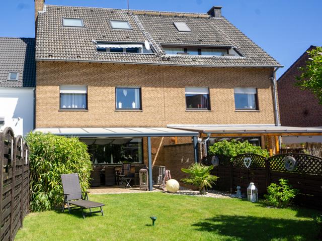 Haus im Haus in Moers Asberg – 4 Zimmer Maisonette mit Garten, Terrasse & Garage