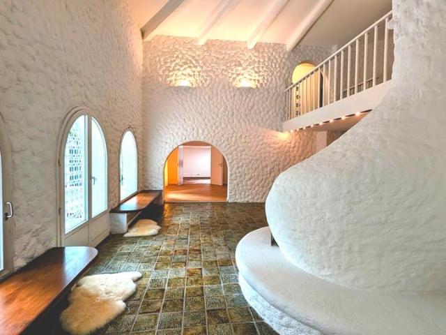 Haus im Haus: Luxuriöse Maisonette mit einzigartiger Architektur