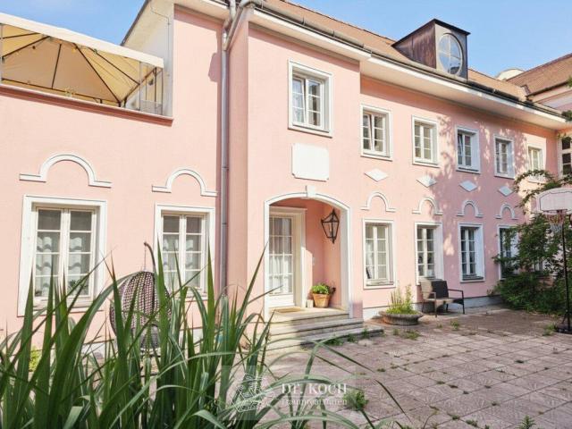 Haus im Haus Traumhafte Gartenwohnung in barockem Stilhaus in Stockerau: 6 Zimmer, 220m²! PROVISIONSFREI