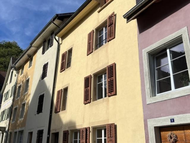 Haus im Zentrum der mittelalterlichen Stadt Saint Ursanne