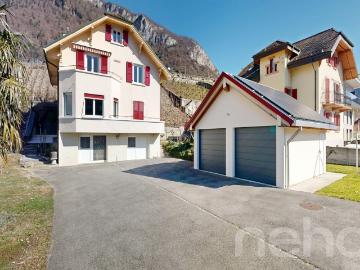 Haus in Aigle mit 2 Wohnungen, offener Aussicht und großem Potenzial