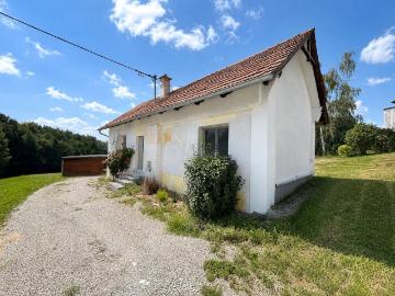 Haus in einzigartiger Ruhelage mit Teich und weitläufigem Grundstück