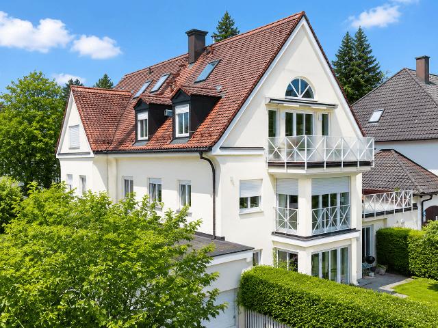 Haus in Haus Charakter: 90 m² Wohnung mit 300 m² Privatgarten in Alt Solln