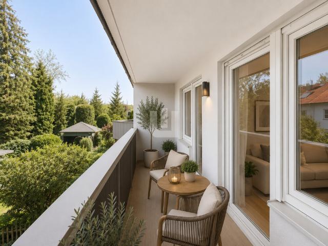 Haus in Haus hochwertig sanierte Maisonette Whg. mit drei Balkonen am Ortsrand von Gröbenzell