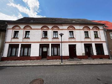 Haus in Haus im attraktiven Vierseitenhof mit Ausbaureserve