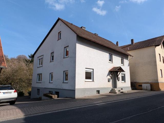 Haus in herrlicher Lage mit 2 Wohneinheiten in Schöllkrippen