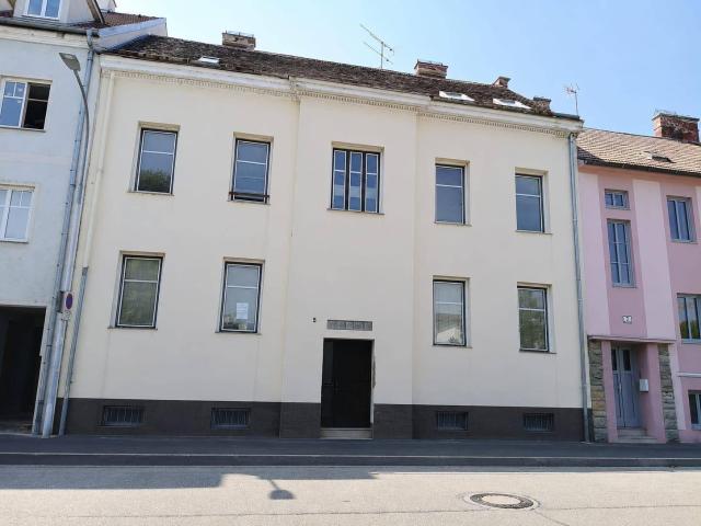 Haus in Hollabrunner Kernlage – Der Grundstock für modernes Wohnen im Zentrum