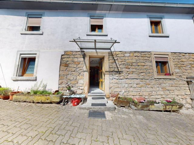 ~~ HAUS IN KLINGENMÜNSTER ALS WOHNEIGENTUM, 2 STELLPLÄTZE, ANBAU, OHNE GARTEN ~~