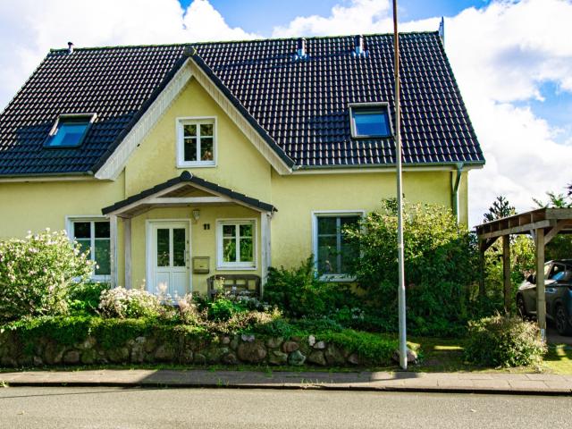 Großzügiges Familienhaus mit Weitblick, PV Anlage und modernem Energiekonzept in Ratzbek