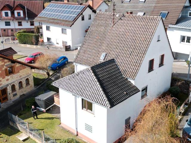 Haus in toller Lage mit großem Garten und schöner Aussicht!