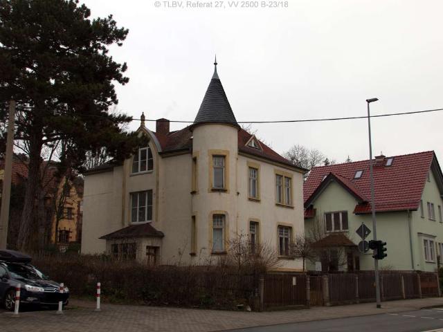 Haus in Wohnumfeld mit Villencharakter