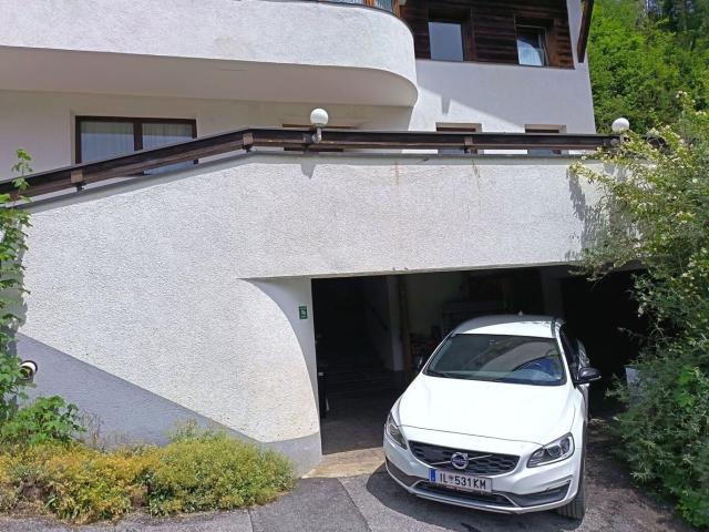 Haus in 0mes 180M² mit Garten, Garage und Atemberaubendem Bergblick!
