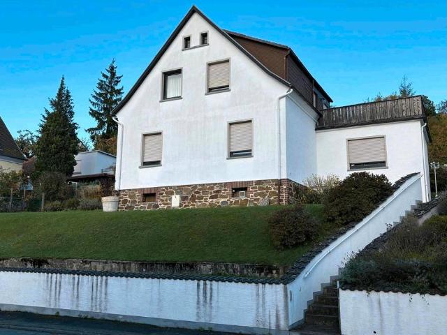 Haus Lahnau Waldgirmes Einfamilienhaus mit sep. 1 Zimmer Wohnung