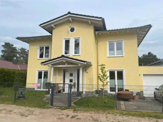 Haus Stadtvilla Eigenheim traumhaft im Grünen