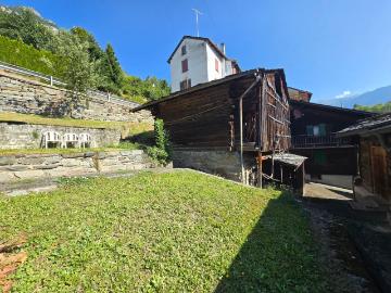 Haus, Scheune, Scheune, Grundstück Salvan Großes Potenzial