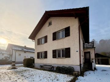 Haus, das komplett renoviert werden muss