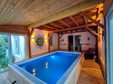 Haus Villa in Mu 287 la, Türkei am Fluss – Pool & Sauna