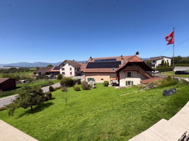 Haus zum Verkauf in Rovray – 3 Wohnungen, ca. 300 m² Wohnfläche