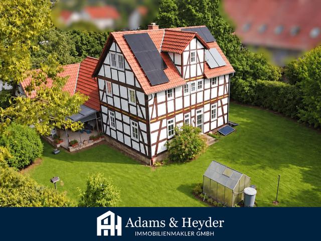 Haus zum Kaufen in Calden 440.000,00 EUR 203.84 m²