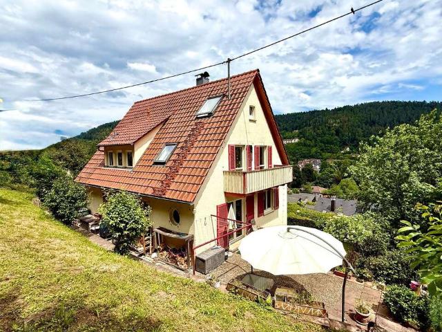 Haus zum Kaufen in Calw 390.000,00 EUR 200 m²