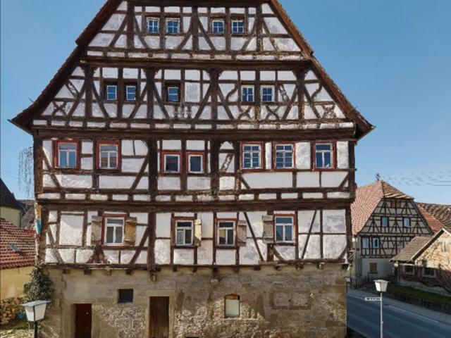 Haus zum Kaufen in Ammerbuch Altingen 345.000,00 EUR 745 m²