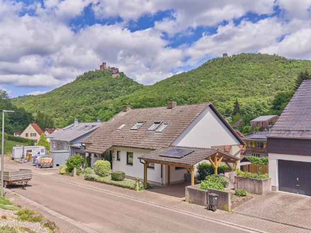 Haus zum Kaufen in Annweiler 429.000,00 EUR 176 m²