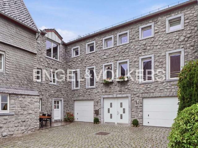 Haus zum Kaufen in Aachen 1.200.000,00 EUR 344 m²