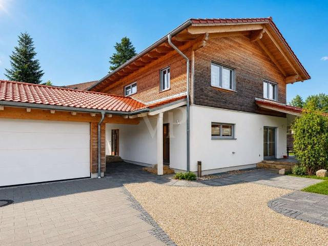 Haus zum Kaufen in Adelshofen 1.298.000,00 EUR 211.75 m²