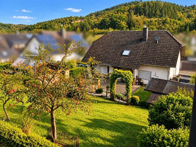 Haus zum Kaufen in Adenau 428.000,00 EUR 179.5 m²