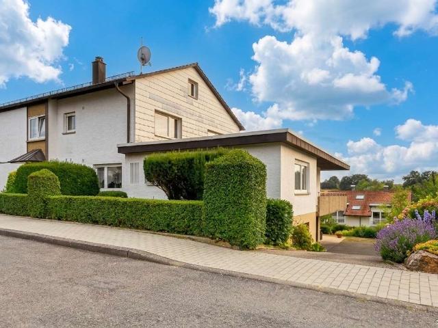 Haus zum Kaufen in Aglasterhausen 447.000,00 EUR 245 m²