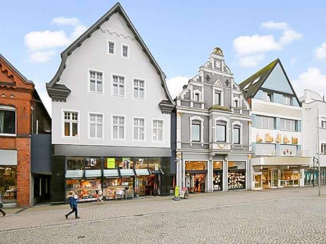 Haus zum Kaufen in Ahlen 895.000,00 EUR 686.73 m²