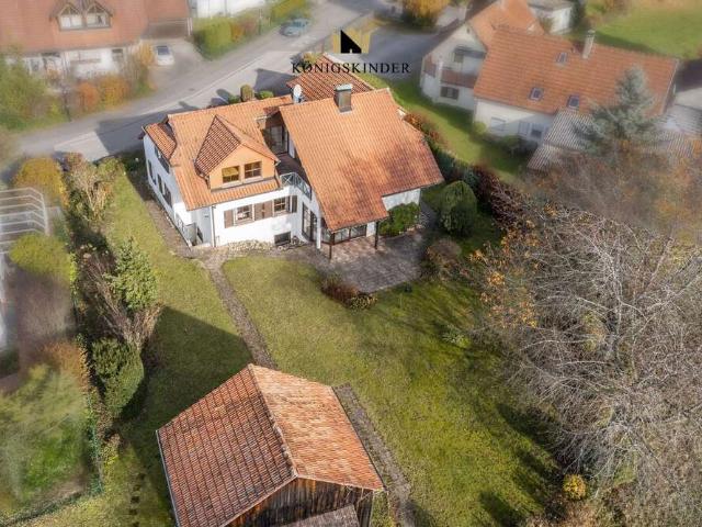 Haus zum Kaufen in Althengstett Neuhengstett 849.000,00 EUR 210 m²