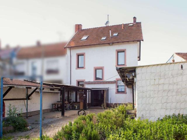 Haus zum Kaufen in Altrip 420.000,00 EUR 185 m²