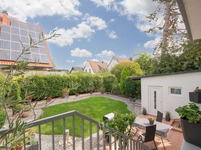 Haus zum Kaufen in Altrip 640.000,00 EUR 208.6 m²