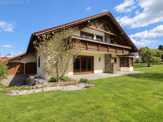 Haus zum Kaufen in Altusried 774.990,00 EUR 335.01 m²