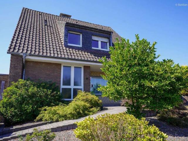 Haus zum Kaufen in Alpen 370.000,00 EUR 127.29 m²