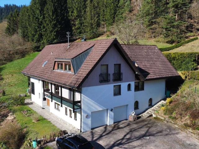 Haus zum Kaufen in Alpirsbach 580.000,00 EUR 408.58 m²