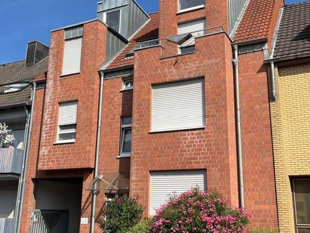 Haus zum Kaufen in Alsdorf 550.000,00 EUR 325.75 m²